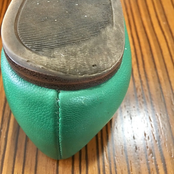 Tommy Hilfiger Naree Leather Pointed Flats - Picture 9 of 10